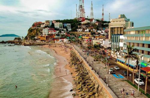 Downtown Mazatlan Apartment | Apartment 30 steps from the beach Mazatlán Boardwalk