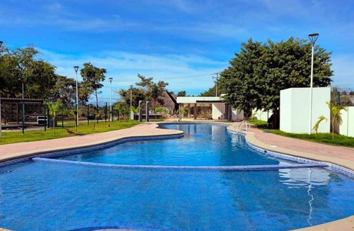 Ixtapa Apartment | Apartment in gated community with pool