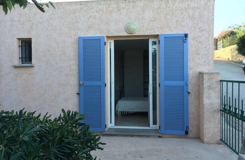 Marine de Saint Ambroggio Apartment | Apartment T5 75 m2 with garden and private parking Marine di Sant'Ambroggio