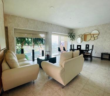 Queretaro Hotel | Apartment with Pool, Gym & A/C Suite