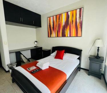 Queretaro Hotel | Apartment with Pool, Gym & A/C Suite