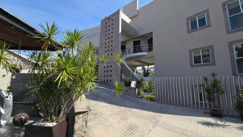 Queretaro Hotel | Apartment with Pool - Gym & A/C Suite