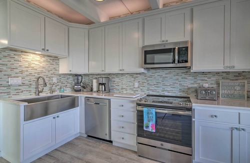 South Padre Island Condo | Aquarius 7th Floor Spectacular Beachfront View From Both Balconies, Pool & Spa!