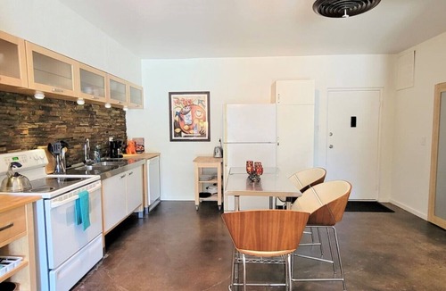 Encanto Condo | Ar`s Downtown Phoenix R & R A108