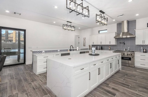 Tierra Feliz House | Arcadia/Biltmore 2023 Build - Heated Pool - 4 bedroom 4.5 bath - PRIME LOCATION