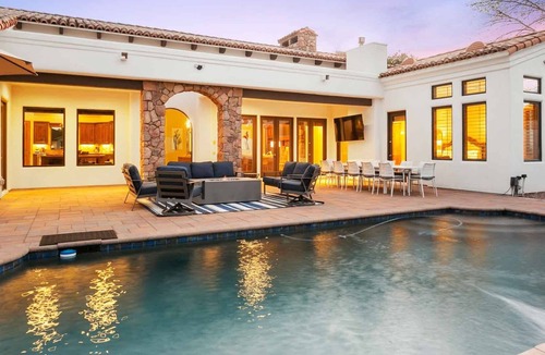 Arcadia Manors House | Arcadia Oasis: Perfect luxury home for families, adjacent to Old Town Scottsdale