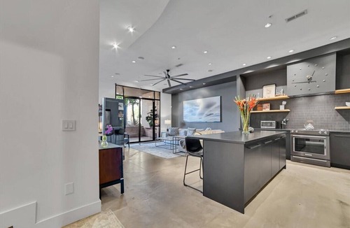 Entertainment District Condo | Architectural Digest Condo in Old Town Scottsdale Entertainment District