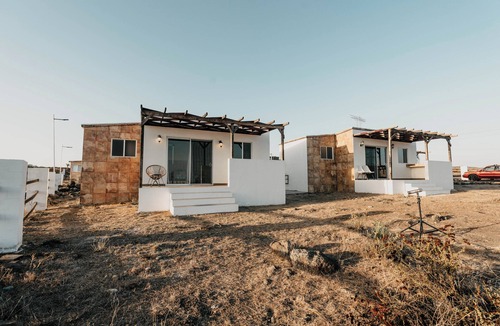 Valle de Guadalupe House | ARENA 5 BEDROOM PRIVATE COMPLEX