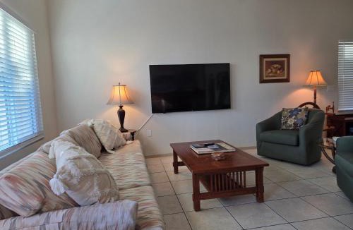 Chandler House | Arizona Southwest Hideaway - Games, BBQ, & More! No Resort Fees!