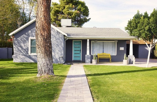 Pierson Place Historic District House | Art & Music-Inspired Getaway with Heated Pool + Lush Yard in Central Phx