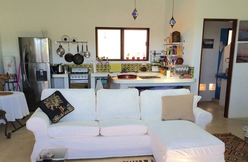 Cerritos Villa | Artist Designed One Bedroom Casita