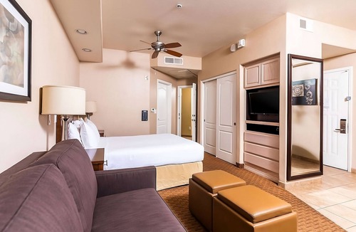 North Scottsdale Hotel | Authentic Southwest Getaway! Full Kitchen, Swimming Pool, Free Parking!