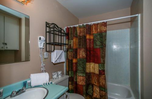 Fox Farm House | Avalon Hide Out-1336 by Big Bear Vacations