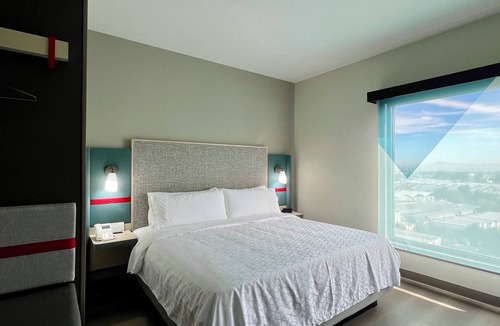 Zapopan Hotel | avid hotel Guadalajara Av Vallarta PTE by IHG