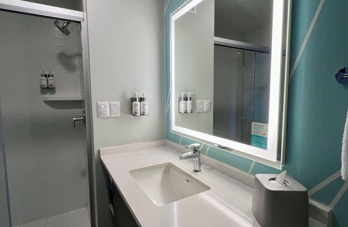 Zapopan Hotel | avid hotel Guadalajara Av Vallarta PTE by IHG