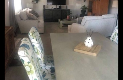 Foothills House | Awesome winter get away.move-in ready. Ample parking, Quiet.