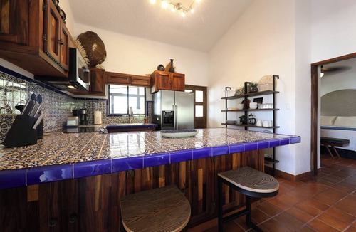El Medano Ejidal Condo | B-301 Beautiful Pool View Penthouse Condo - Minutes to Medano Beach and Town