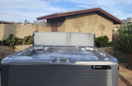 Mesa House | Backyard Oasis Ideal for Spring/Summer! Pool, Misters, Bluetooth Speakers + more