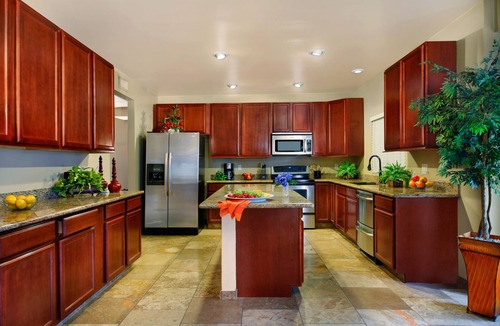 Brandywine Estates Villa | Backyard Playground! Golf Sport Court & Hot Tub!