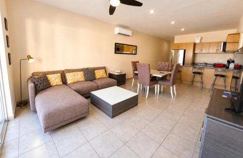 El Tezal Apartment | Bahia del Tezal 103b Modern 1BR Retreat with Rooftop Pool & Beach Access