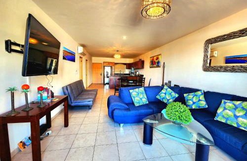 El Tezal Apartment | Bahia del tezal 202b: 2BR/2BT Condo, Big pool, 5 minutes walk to Beach!