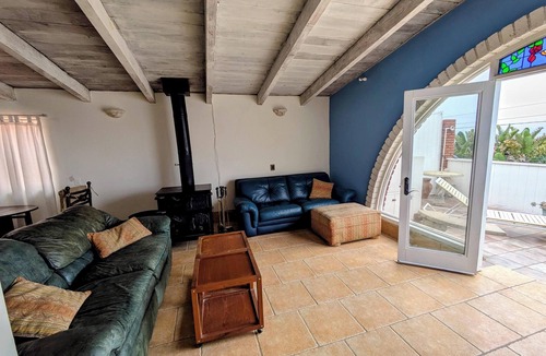 La Joya House | Baja Malibu Beach house - epic surf, pet and family friendly