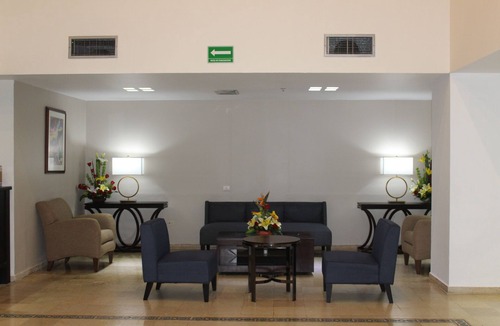 Lazaro Cardenas Hotel | Baymont Inn and Suites Lazaro Cardenas