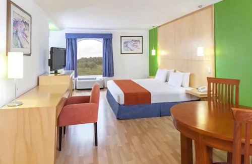 Lazaro Cardenas Hotel | Baymont Inn and Suites Lazaro Cardenas