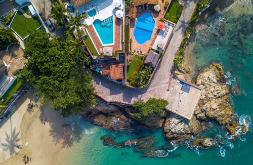 Conchas Chinas Villa | Beach Front House , 5 minutes to down town,private pool ,staff , come to enjoy!