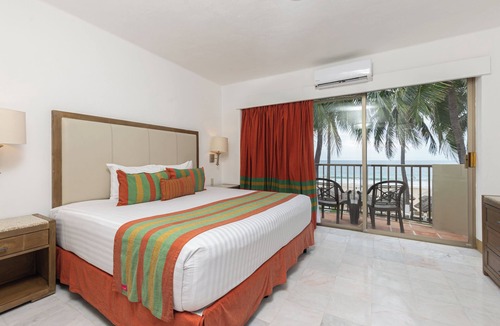 Ixtapa Villa | Beach Front Villa Diamante at Tesoro Ixtapa