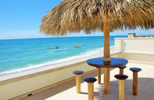 Las Conchas House | 🐬 BEACH FRONT 🐬 Palapas, Firepit, Upstairs Deck, Whole House - PLAYA ARCADIA