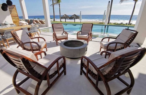 Puerto Escondido Villa | Beach Front Puerto Escondido Villa, with 4 primary bedrooms and private pool