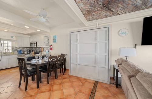 Cholla Bay House | Beach Home | Steps to Sand | Pool & Jacuzzi Unit C