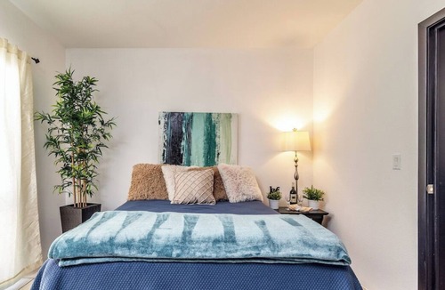 La Joya Condo | Beach Vibes*Pool*Sleeps 4*Wi-Fi