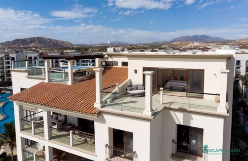 Zona Hotelera Condo | Beachfront 2-level Penthouse with Private Pool
