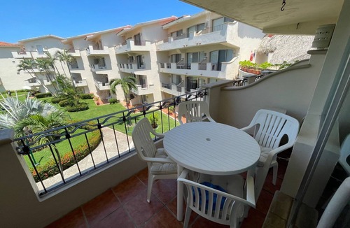 Ixtapa Apartment | Beachfront Apartment at Ixtapa Iguana México Zihuatanejo Paradise