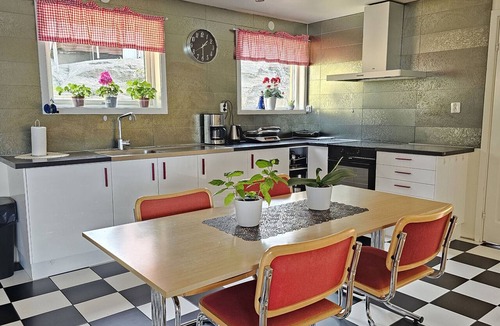 Ellos Apartment | Beachfront Apartments in Ellös | SE09186