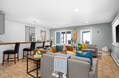 Park Point Apartment | Beachfront Apt with Hot Tub, Near Canal Park