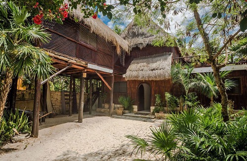 Soliman Bay House | Beachfront Bungalow in Soliman Bay