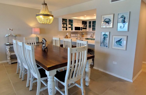 South Padre Island Condo | Beachfront family-sized condo. Stunning views of gulf and bay. Pool and hot tub!