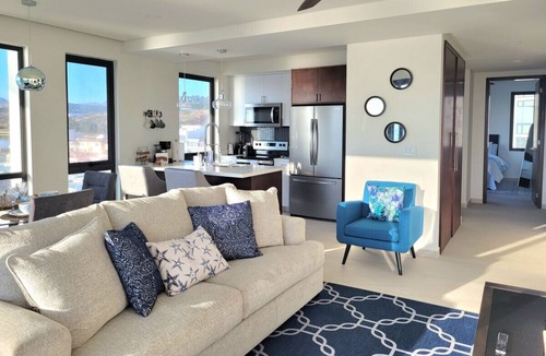 Primo Tapia Condo | Beachfront Luxury Seaside Condo + Pool & Jacuzzi