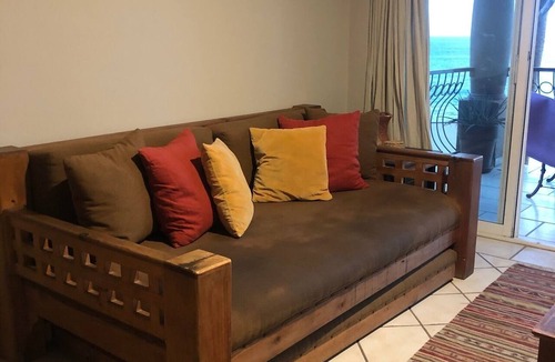 San Jose del Cabo Condo | Beachfront One-Bedroom Condo with Stunning Views in San José del Cabo