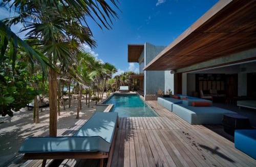 Jimenez Villa | Beachfront Villa Pools & Concierge in Sian Kaan