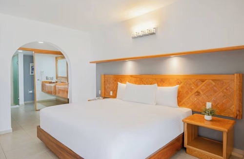 Punta Cancun Hotel | Beachscape Kin Ha | 1BR Suite | Sunlit Suite Close to the Ocean