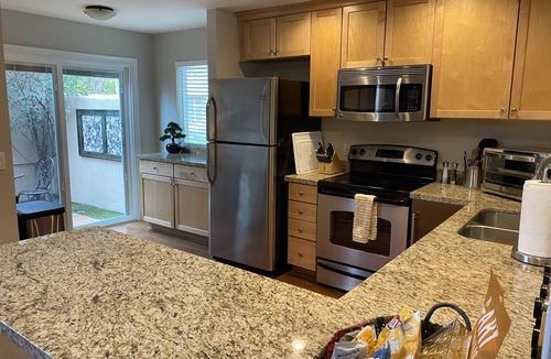 Camelback East Condo | Beautiful 2 bedroom, 2 and a half bath near Biltmore Hotel that sleeps 4+.