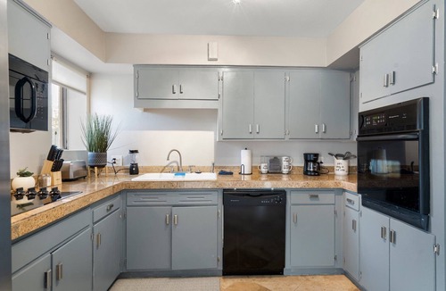 Alhambra Condo | Beautiful 2 Bedroom Condo Designed for Comfort