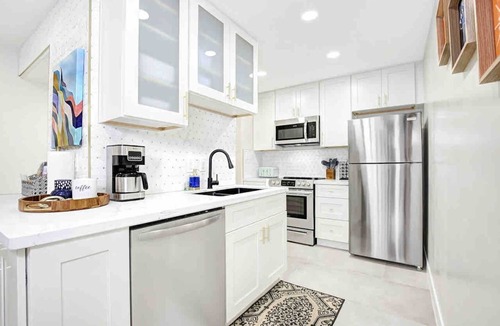 Entertainment District Condo | Beautiful 2 BR modern and spacious ScottsdaleCondo