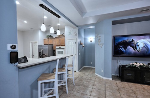 Tramonto House | Beautiful 3-bed, 2-bath home featuring a private pool and an excellent location.
