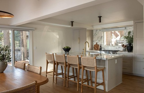 Lake Arrowhead Cottage | Beautiful 3-bedroom newly renovated Lake Front Home Lake Arrowhead all amenities