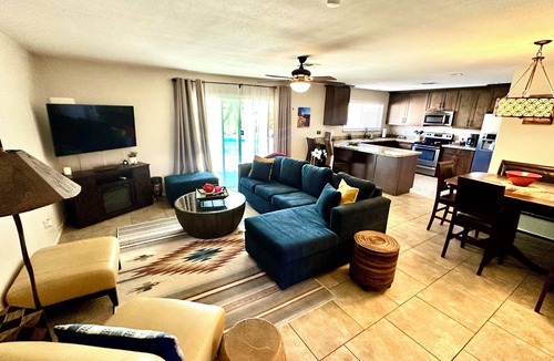 Glendale House | Beautiful 4 BR, stunning Pool- Close to Spring Training & State Farm Stadium